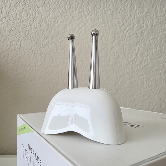 NUFACE Bundle Trinity + ELE Attachment - Picture 8 of 8